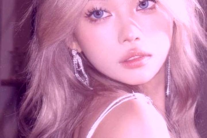 Quinn, 30, a platinum blonde green-eyed asian companion based in La Pimienta. Offering Couples, 69, A-Level. Available for incall and outcall, overnight book...