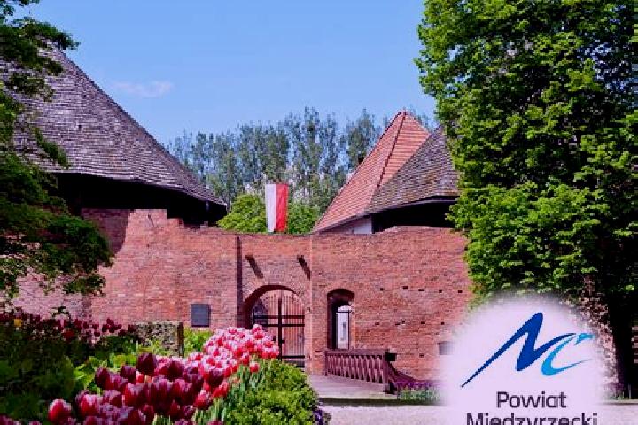 Quinn, 30 — Escort in Miedzyrzecz, Poland