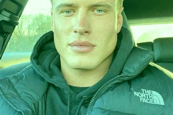 Quinn, 31, a black blue-eyed slavic companion based in Barnsley. Offering Tantra, A-Level. Available for incall and outcall, overnight bookings available.