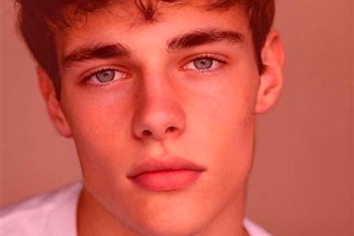 Quinn, 31, a black brown-eyed caucasian companion based in Archbald. Offering BDSM, OWO, Dinner Date, Deep French Kissing. Available for incall and outcall, ...