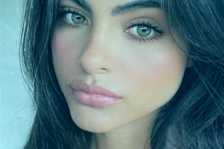 Quinn, 31, a brunette green-eyed european companion based in Garki. Offering Prostate Massage, Striptease, CIM. Available for incall and outcall, day and eve...