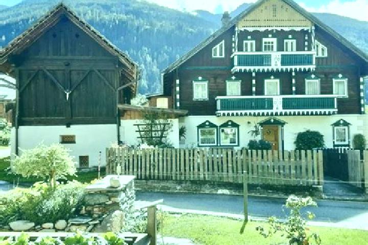 Quinn, 32 — Escort in Grosskirchheim, Austria