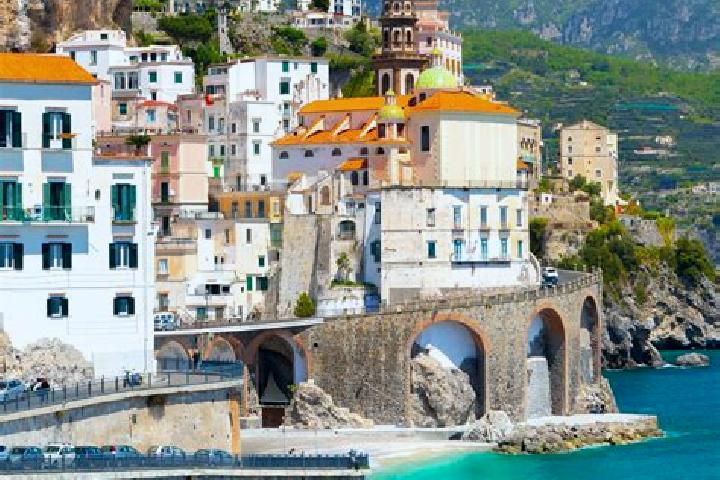Quinn, 32 — Escort in Nava, Italy
