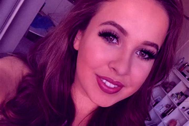 Quinn, 33, a auburn amber-eyed european companion based in Lindley. Offering Dinner Date, Duos, Deep French Kissing, Erotic Massage. Available for incall and...