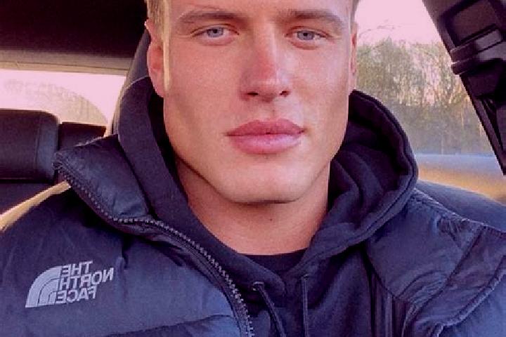 Quinn, 33, a black blue-eyed slavic companion based in Dimda. Offering Duos, BDSM, Tantra, A-Level. Available for incall and outcall, overnight bookings avai...