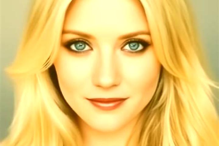 Quinn, 33, a blonde amber-eyed mixed companion based in Torrelara. Offering Roleplay, Fetish. Available for incall and outcall, overnight bookings available.