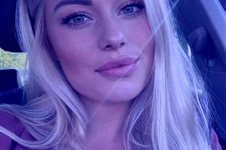 Quinn, 33, a blonde hazel-eyed slavic companion based in Akaiwa. Offering Travel Companion, Erotic Massage, Domination, Massage. Available for incall and out...