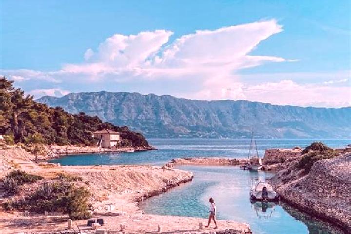 Quinn, 33 — Escort in Cvetkovic, Croatia
