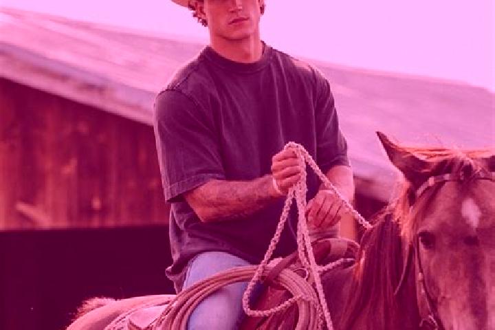 Quinn, 33 — Escort in Gervais, United States