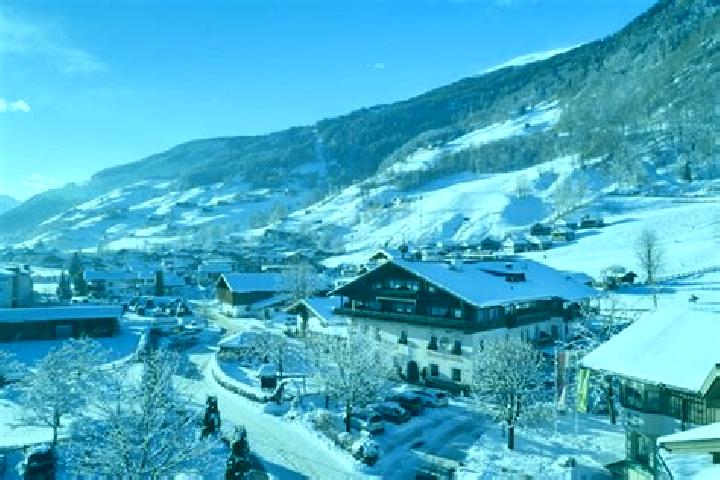 Quinn, 33 — Escort in Hollersbach im Pinzgau, Austria