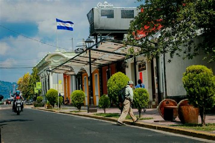 Quinn, 33 — Escort in Santa Tecla, El Salvador