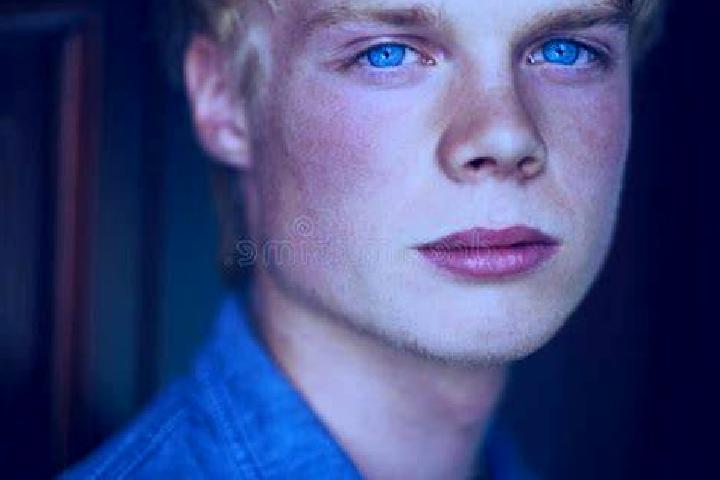Quinn, 34, a blonde blue-eyed caucasian companion based in Yronde. Offering Massage, Overnight, Fetish. Available for incall and outcall, overnight bookings ...
