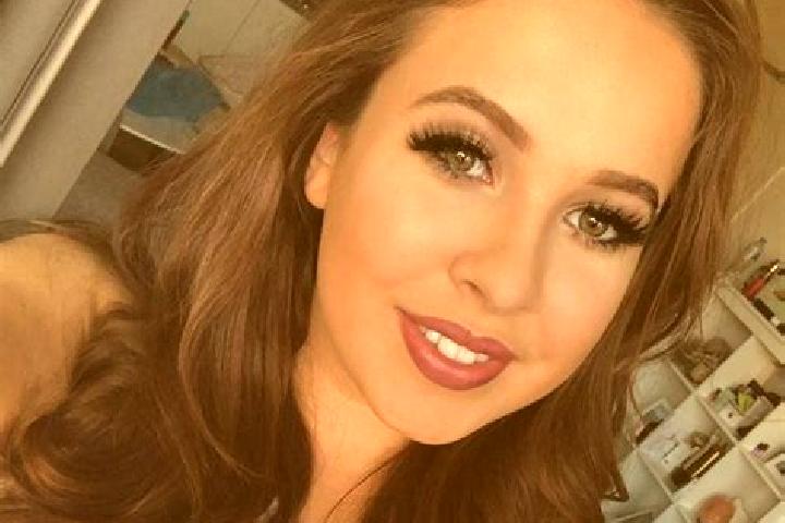 Quinn, 34, a blonde brown-eyed indian companion based in Runcton Holme. Offering Massage, Roleplay, GFE, Party Girl. Available for incall and outcall, day an...