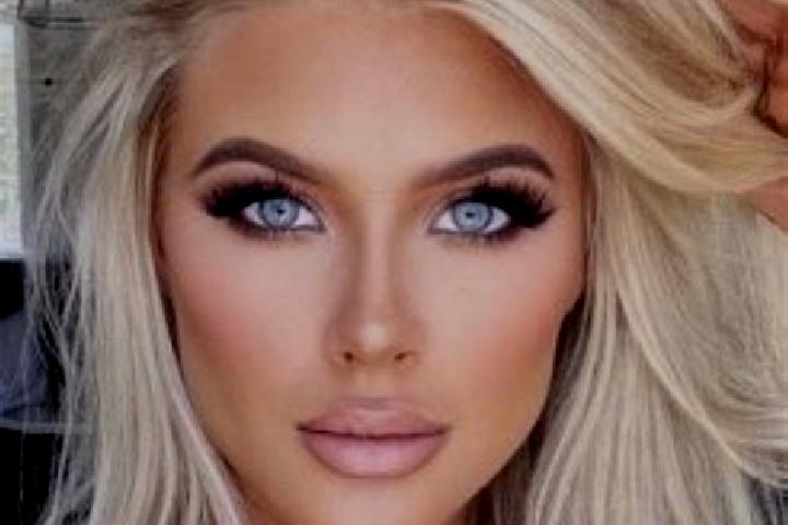 Quinn, 34, a platinum blonde dark-eyed ebony companion based in Ciudad Victoria. Offering A-Level, Massage, Fetish, Roleplay, OWO. Available for incall and o...