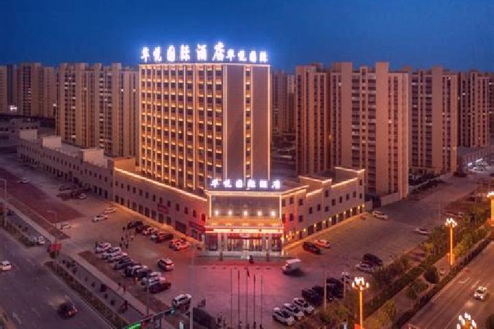 Quinn, 34 — Escort in Huayue, China