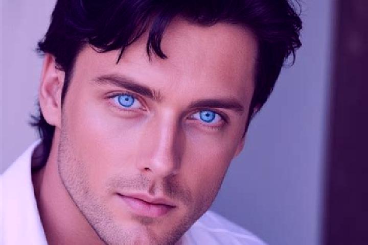 Quinn, 35, a auburn blue-eyed mixed companion based in La Valle - Wengen. Offering Deep French Kissing, Massage, Erotic Massage, BDSM, Domination. Available ...