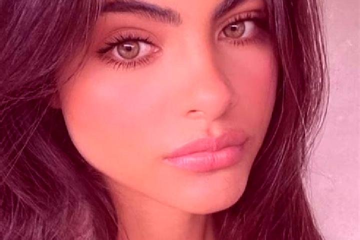 Quinn, 35, a brunette green-eyed indian companion based in Fulenbach. Offering BDSM, Fetish, Party Girl, Deep French Kissing, Domination. Available for incal...