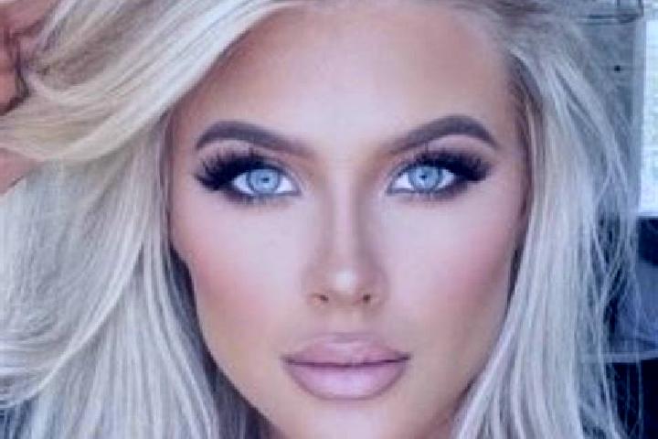 Quinn, 35, a platinum blonde hazel-eyed ebony companion based in Hollyvilla. Offering Couples, Travel Companion, OWO, Striptease, 69. Available for incall an...