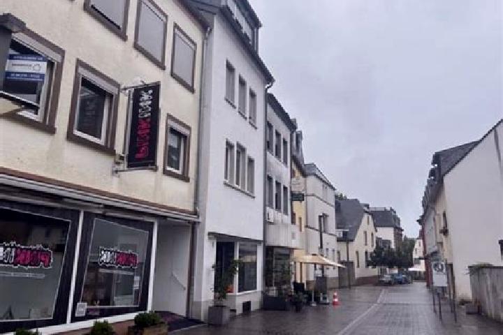 Quinn, 35 — Escort in Bitburg, Germany
