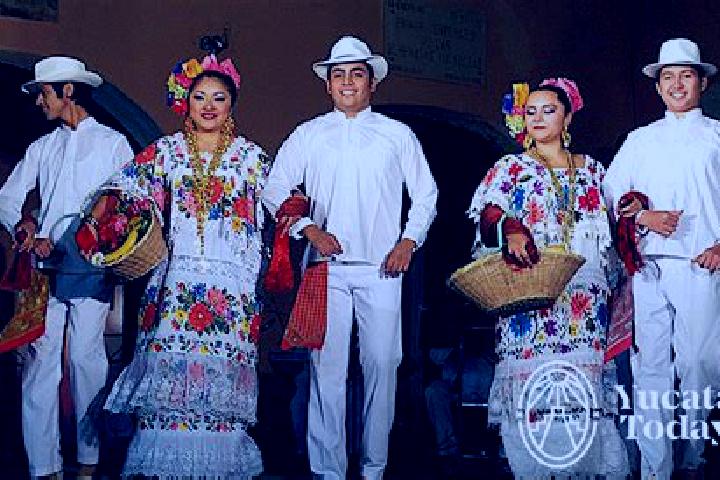 Quinn, 35 — Escort in Ebtun, Mexico