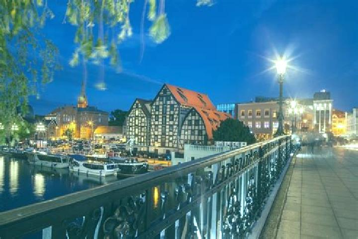 Quinn, 35 — Escort in Jablonica Polska, Poland