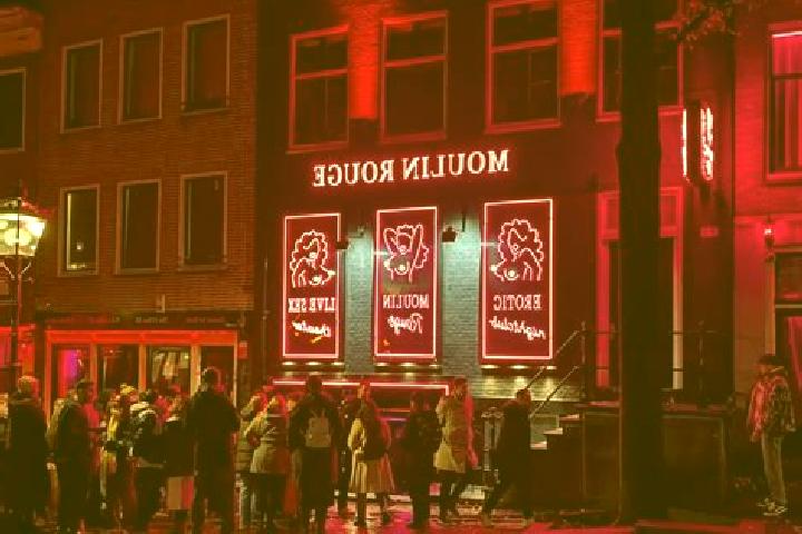 Quinn, 35 — Escort in Moulin-Neuf, France
