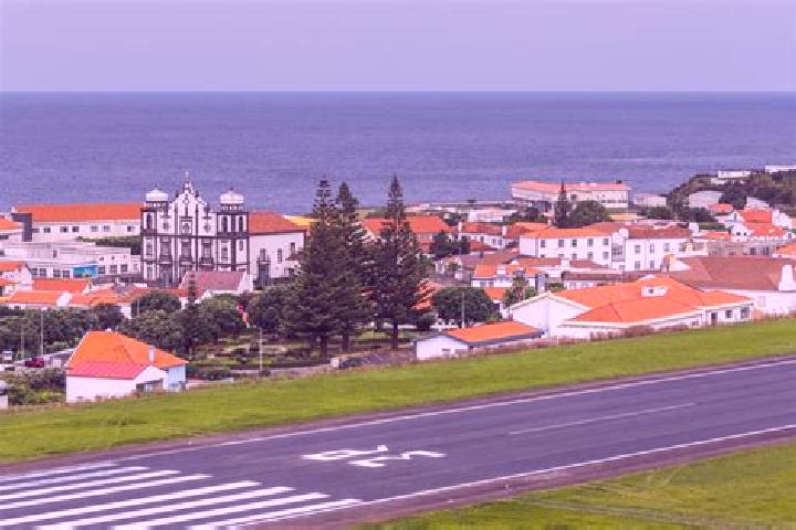 Quinn, 35 — Escort in Santa Cruz das Flores, Portugal