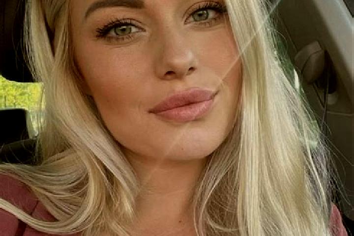 Quinn, 36, a blonde hazel-eyed mixed companion based in Wiehe. Offering BDSM, Massage, CIM. Available for incall and outcall, day and evening dates.