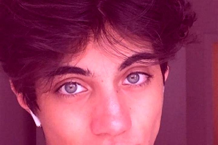 Quinn, 36, a chestnut grey-eyed caucasian companion based in Kadumantung. Offering BDSM, CIM, 69. Available for incall and outcall, day and evening dates.