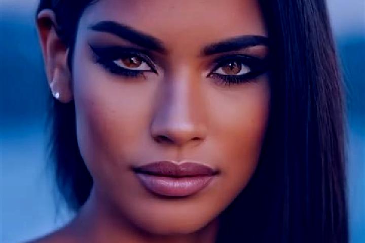 Quinn, 37, a black brown-eyed latina companion based in Amatura. Offering 69, Massage, Couples. Available for incall and outcall, overnight bookings available.