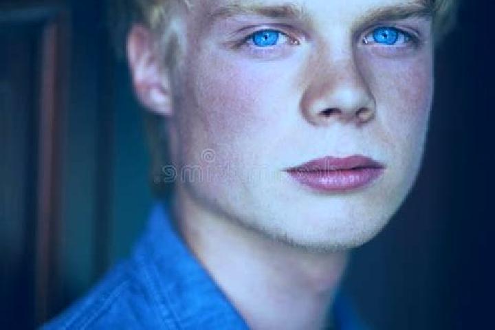 Quinn, 37, a blonde blue-eyed ebony companion based in Ryan. Offering Girlfriend Experience, Dinner Date. Available for incall and outcall, overnight booking...