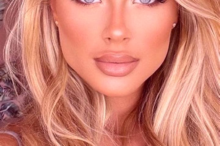 Quinn, 37, a blonde blue-eyed latina companion based in Comblain-au-Pont. Offering Massage, Domination, Couples, Striptease, Overnight. Available for incall ...