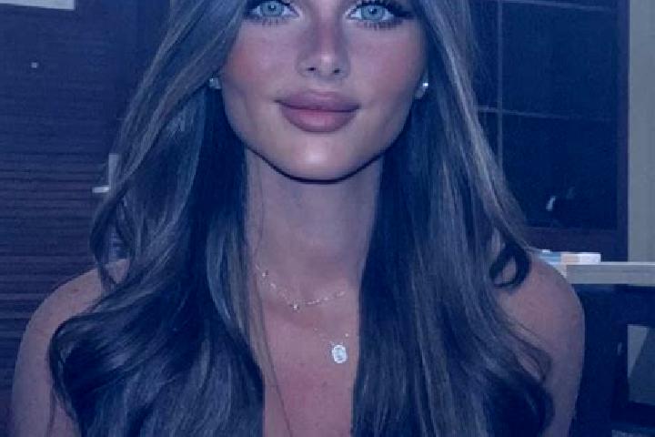 Quinn, 37, a brunette dark-eyed mixed companion based in Gosmani. Offering GFE, Domination, Striptease, CIM. Available for incall and outcall, day and evenin...