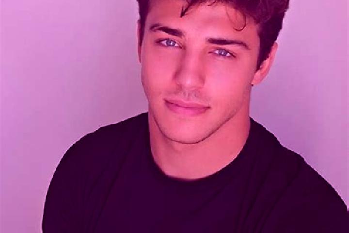 Quinn, 37, a brunette green-eyed caucasian companion based in Dig. Offering Massage, Dinner Date, Travel Companion, Overnight, Striptease. Available for inca...