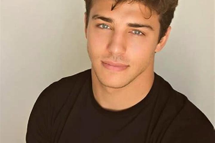 Quinn, 37, a brunette green-eyed mixed companion based in Nesa. Offering Domination, OWO. Available for incall and outcall, day and evening dates.