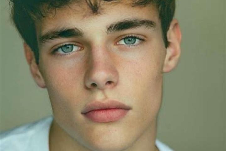 Quinn, 37, a chestnut brown-eyed caucasian companion based in Yafa. Offering OWO, Prostate Massage. Available for incall and outcall, overnight bookings avai...