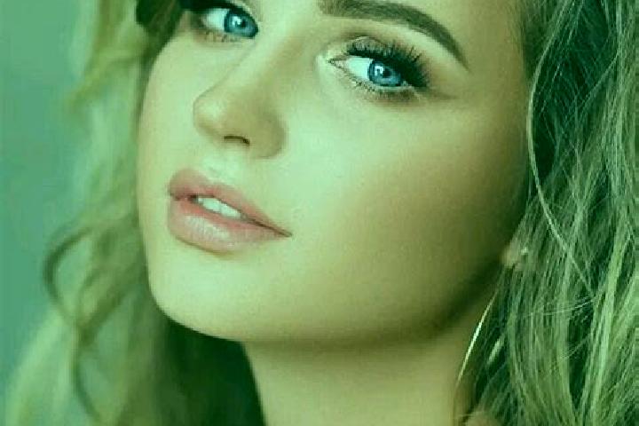 Quinn, 38, a dark blonde blue-eyed mediterranean companion based in Curtarolo. Offering Overnight, A-Level, Fetish. Available for incall and outcall, overnig...