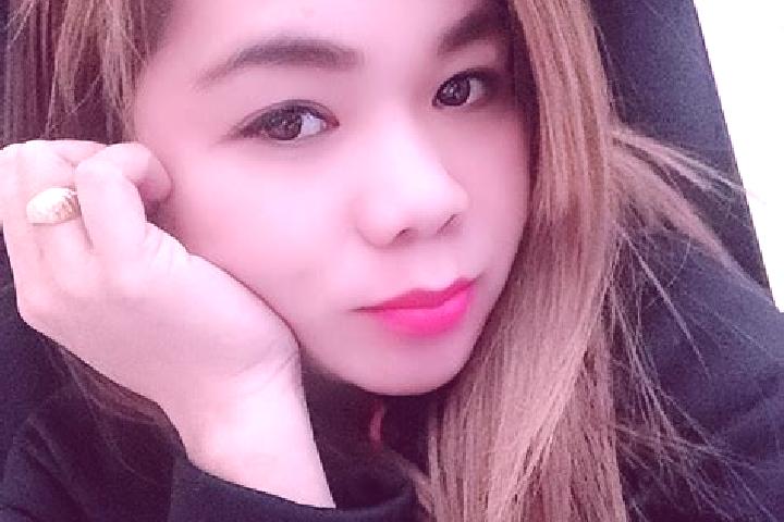 Quinn, 38, a dark blonde dark-eyed asian companion based in Gorgast. Offering Fetish, OWO, CIM. Available for incall and outcall, day and evening dates.