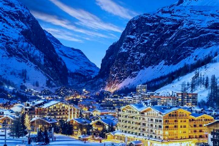 Quinn, 38 — Escort in Val-d Isere, France