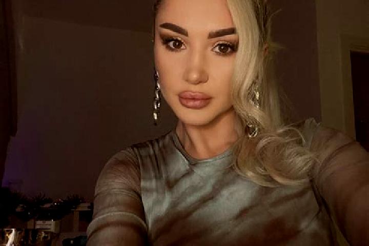 Quinn, 39, a auburn blue-eyed mediterranean companion based in Sujiatuo. Offering Dinner Date, GFE, BDSM, Party Girl. Available for incall and outcall, overn...