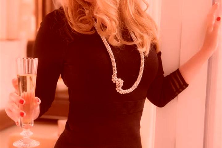 Quinn, 39, a blonde amber-eyed caribbean companion based in Hanfthal. Offering Tantra, Dinner Date, Duos, CIM. Available for incall and outcall, day and even...