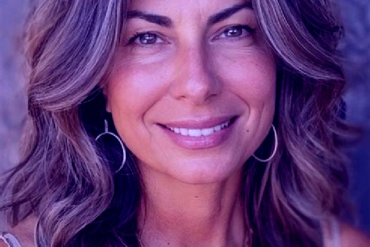 Quinn, 39, a brunette grey-eyed latina companion based in Pe de Serra. Offering 69, BDSM, Striptease, OWO. Available for incall and outcall, overnight bookin...