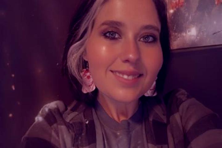 Quinn, 39 — Escort in Emmetsburg, United States