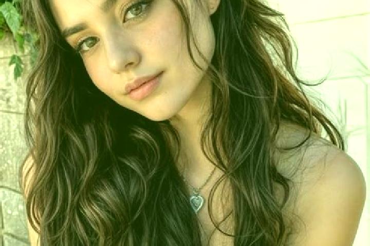 Riley, 20, a auburn amber-eyed middle eastern companion based in Lubomierz. Offering CIM, Couples, Prostate Massage, Party Girl. Available for incall and out...