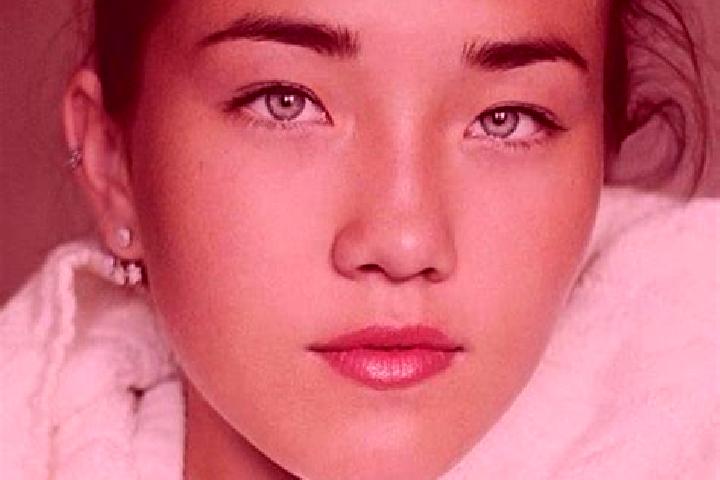 Riley, 20, a black grey-eyed caucasian companion based in GJai Tan. Offering BDSM, CIM, 69, GFE, Striptease. Available for incall and outcall, day and evenin...