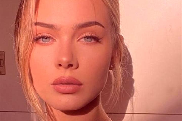 Riley, 20, a blonde amber-eyed european companion based in Seiches-sur-le-Loir. Offering OWO, GFE, Domination, A-Level. Available for incall and outcall, ove...