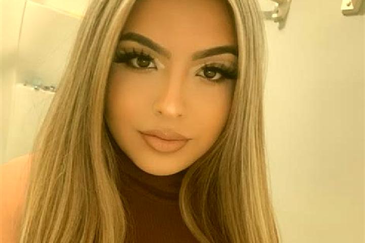 Riley, 20, a blonde grey-eyed latina companion based in Feins. Offering Domination, Girlfriend Experience, A-Level, Massage, BDSM. Available for incall and o...