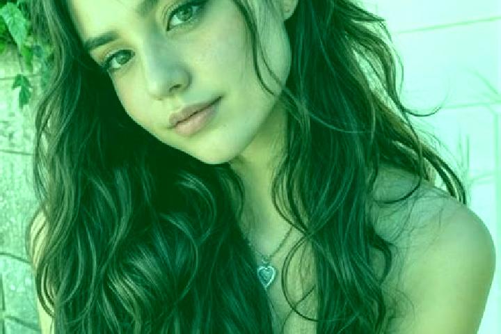 Riley, 20, a brunette hazel-eyed european companion based in Kampung Pasir Gudang Baru. Offering Striptease, Dinner Date, BDSM. Available for incall and outc...