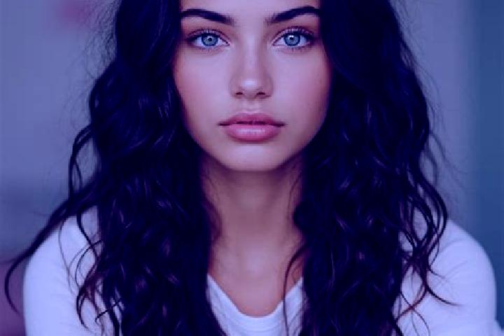 Riley, 20, a brunette hazel-eyed mediterranean companion based in Saioua. Offering Prostate Massage, Overnight, Domination, Dinner Date. Available for incall...