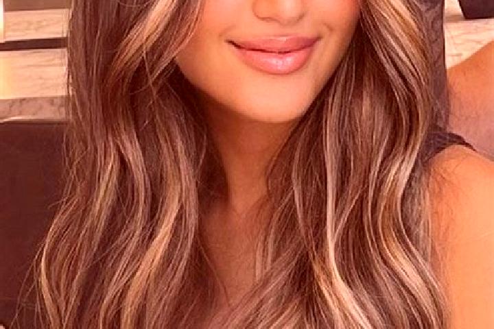 Riley, 20, a dark blonde brown-eyed middle eastern companion based in Kukly. Offering Massage, A-Level, Tantra, Dinner Date. Available for incall and outcall...